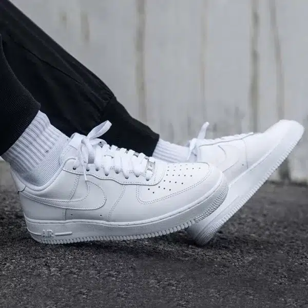 Nike Original White Air Force 1 07 Low Trendy Board Shoes Lightweight Breathable Mens Casual Shoes - Image 4