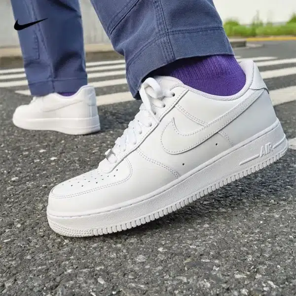 Nike Original White Air Force 1 07 Low Trendy Board Shoes Lightweight Breathable Mens Casual Shoes - Image 2